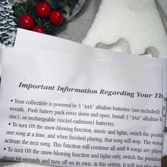 NEW Thomas Kinkade musical wreath Let is snow - Picture 6 of 8